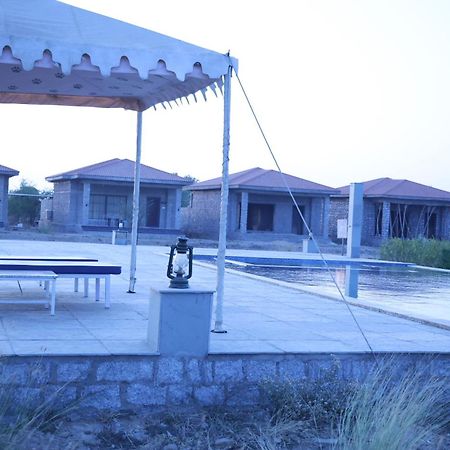 Отель Jawai Bera Leopard Camp Экстерьер фото