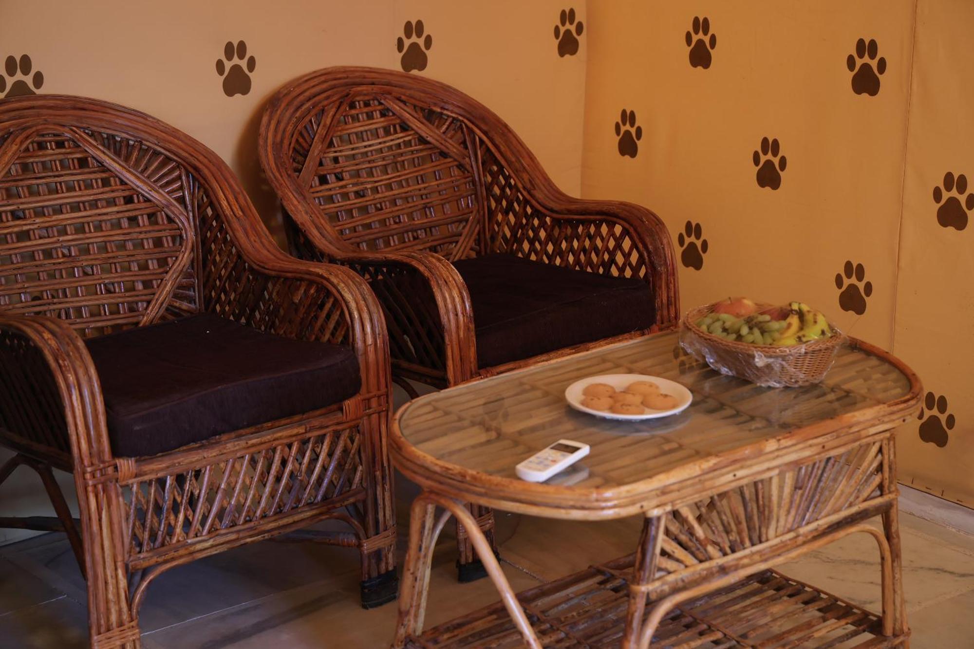 Отель Jawai Bera Leopard Camp Экстерьер фото
