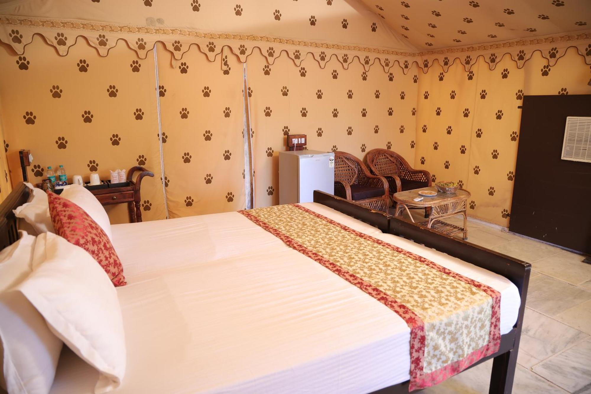Отель Jawai Bera Leopard Camp Экстерьер фото