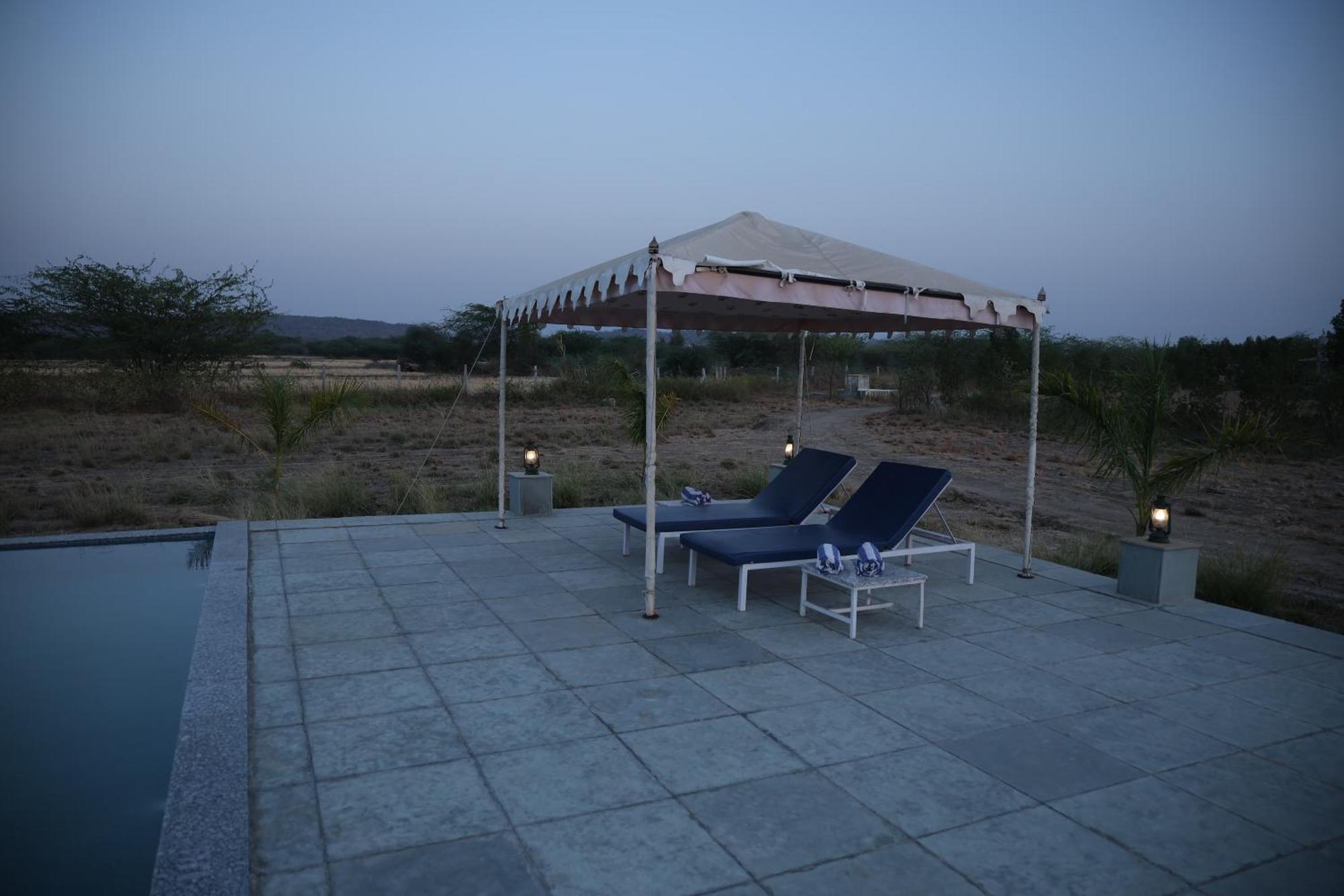 Отель Jawai Bera Leopard Camp Экстерьер фото