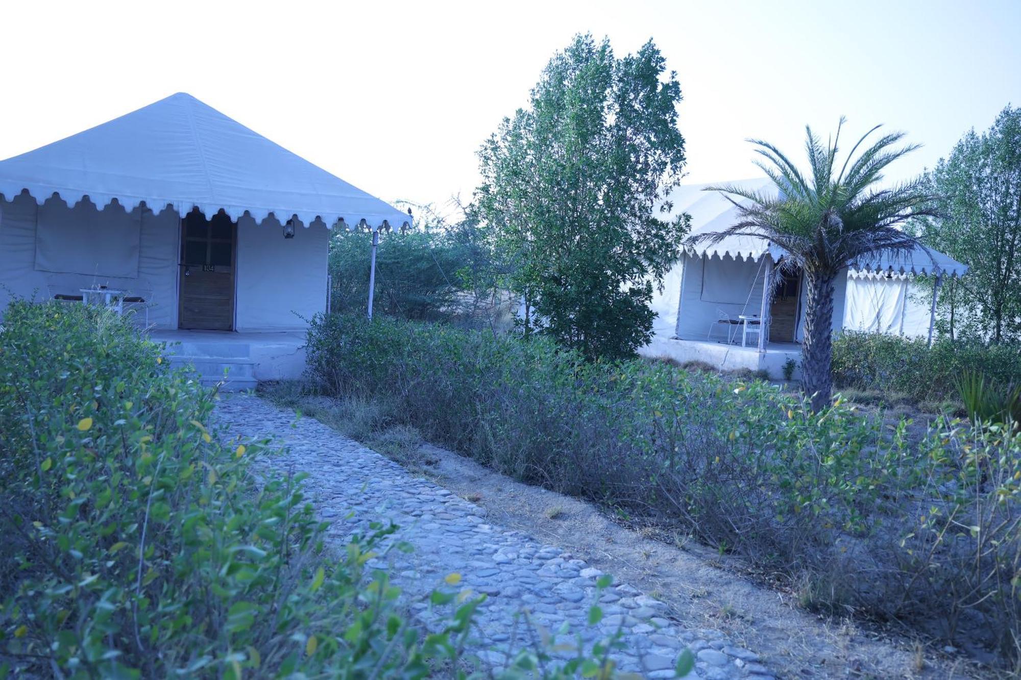 Отель Jawai Bera Leopard Camp Экстерьер фото