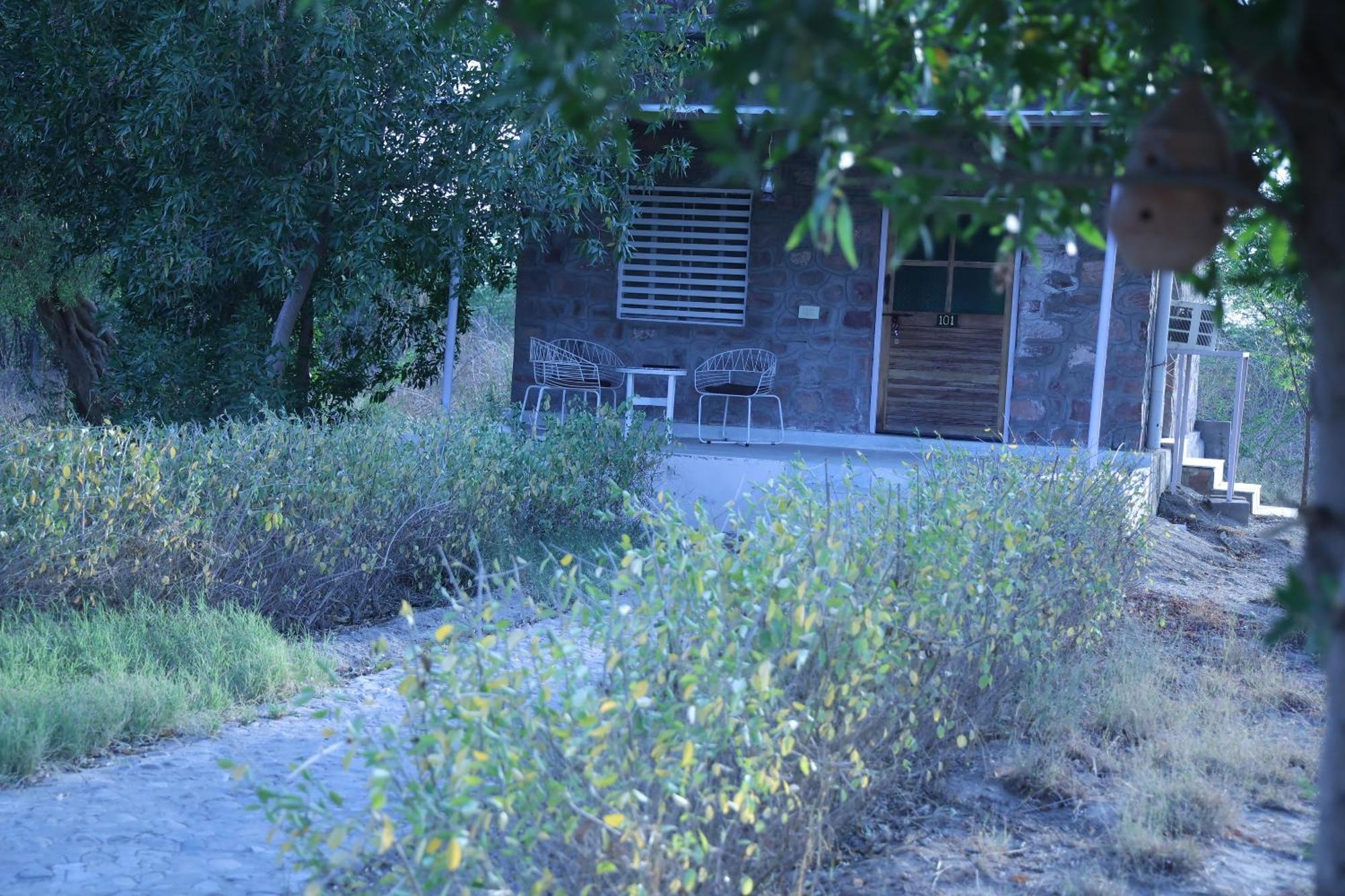 Отель Jawai Bera Leopard Camp Экстерьер фото