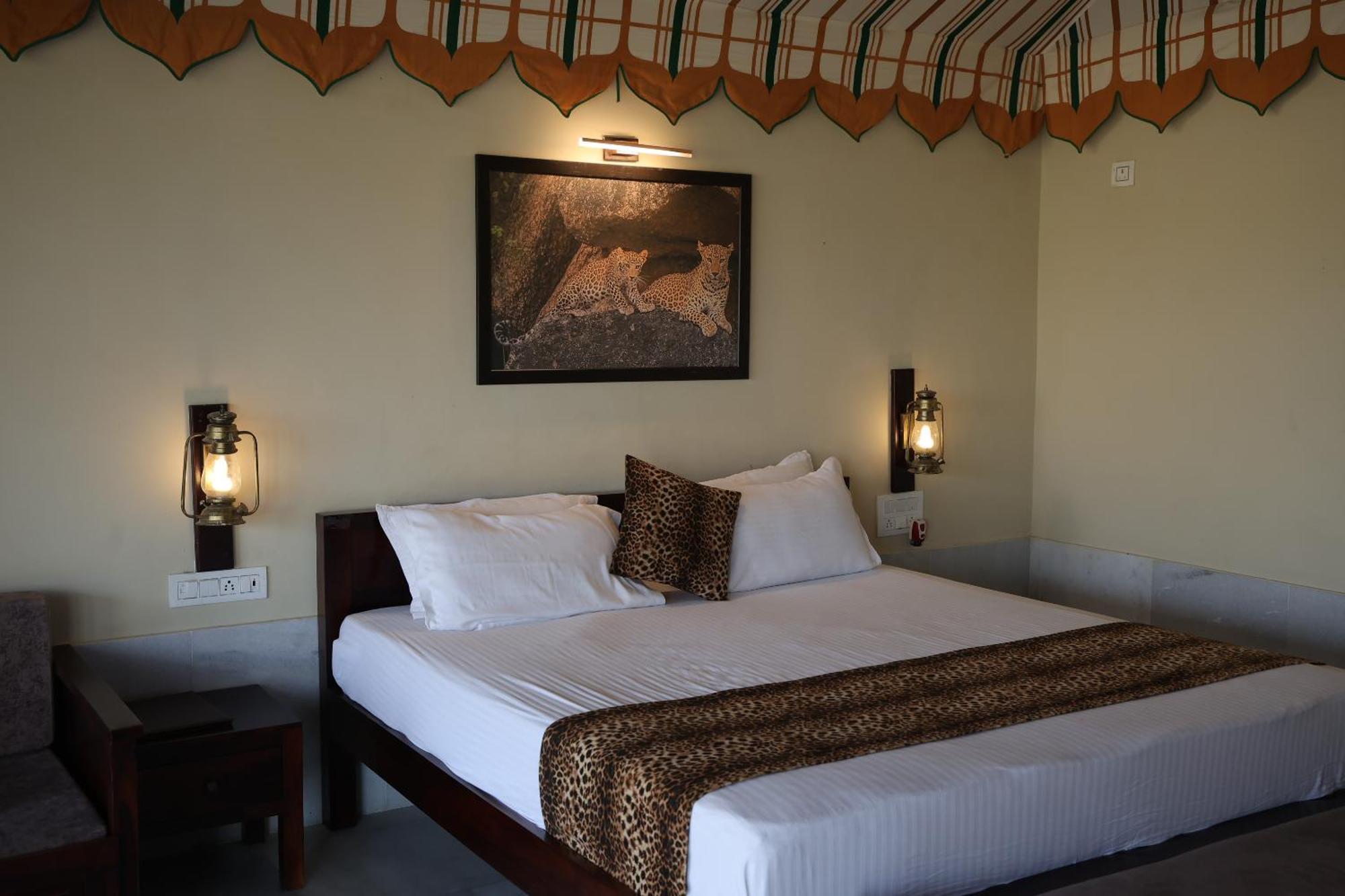 Отель Jawai Bera Leopard Camp Экстерьер фото